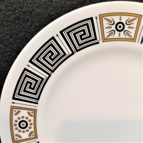 Vintage Wedgwood Dinner Plates (Set of 4) - Black and Gold Greek Key Motif - Picture 1 of 2